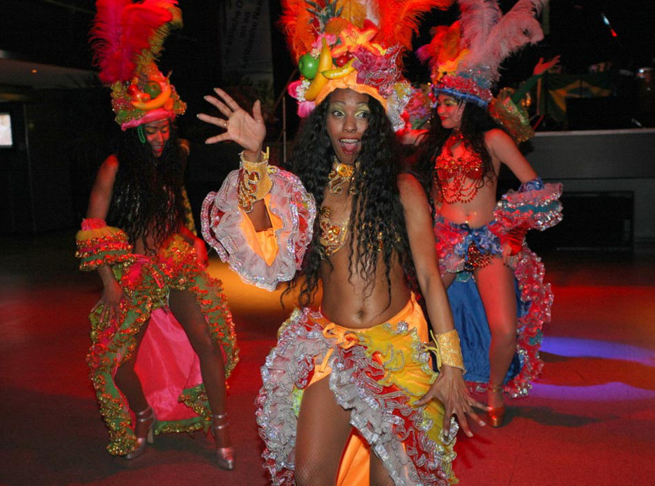 Karneval_feiern_wie_in_Rio_de_Janeiro_mit_der_Sambashow_von_Rio_Carnaval_07
