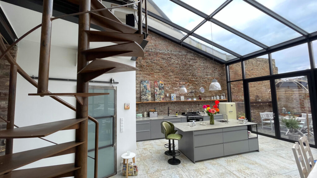 Stilvolle Outdoor-Küche in Köln für Events, Feiern und besondere Anlässe.